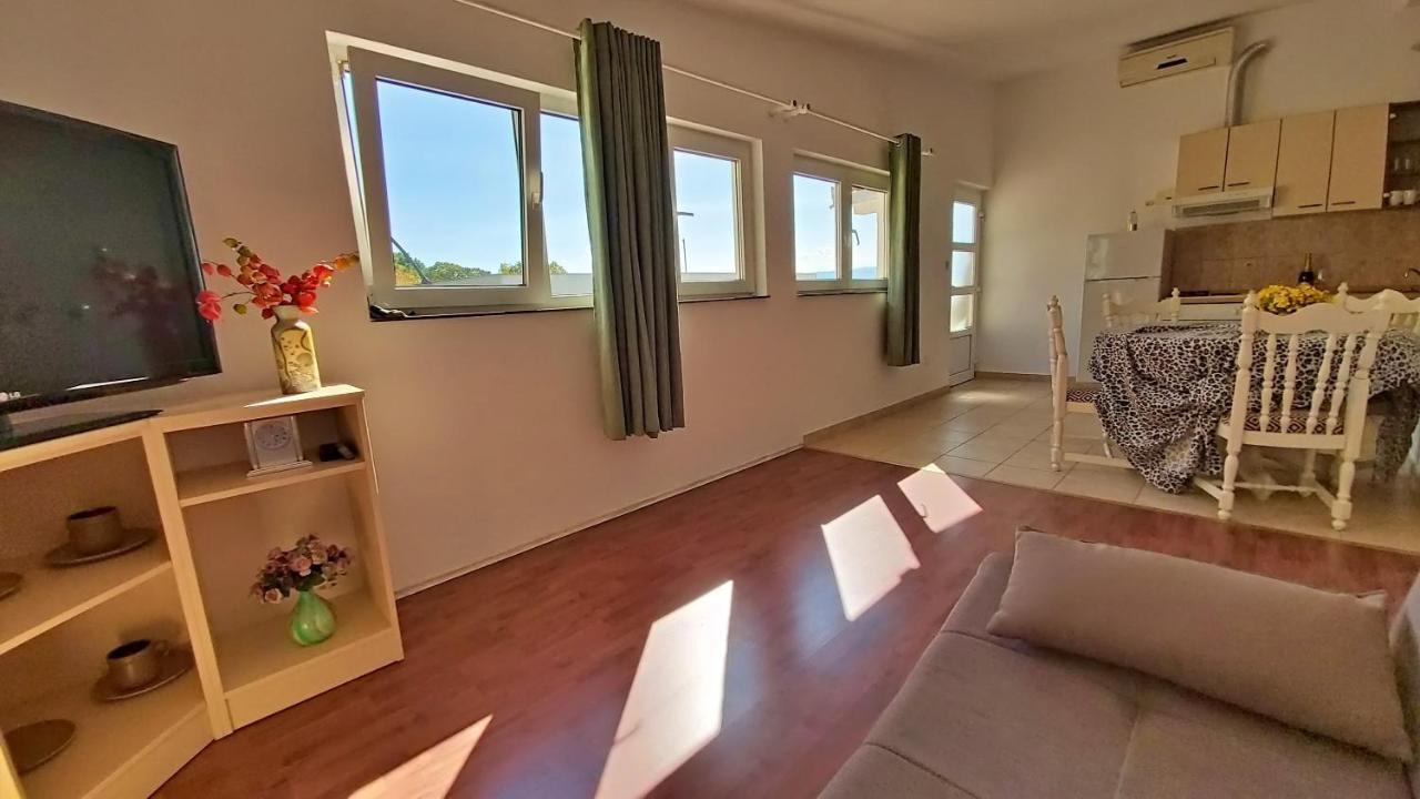 Apartments Neda Omiš Εξωτερικό φωτογραφία